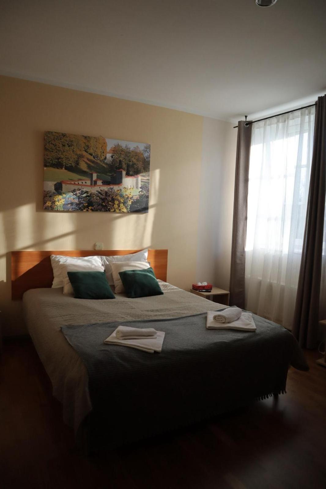 Viesnica Kandava Bagian luar foto