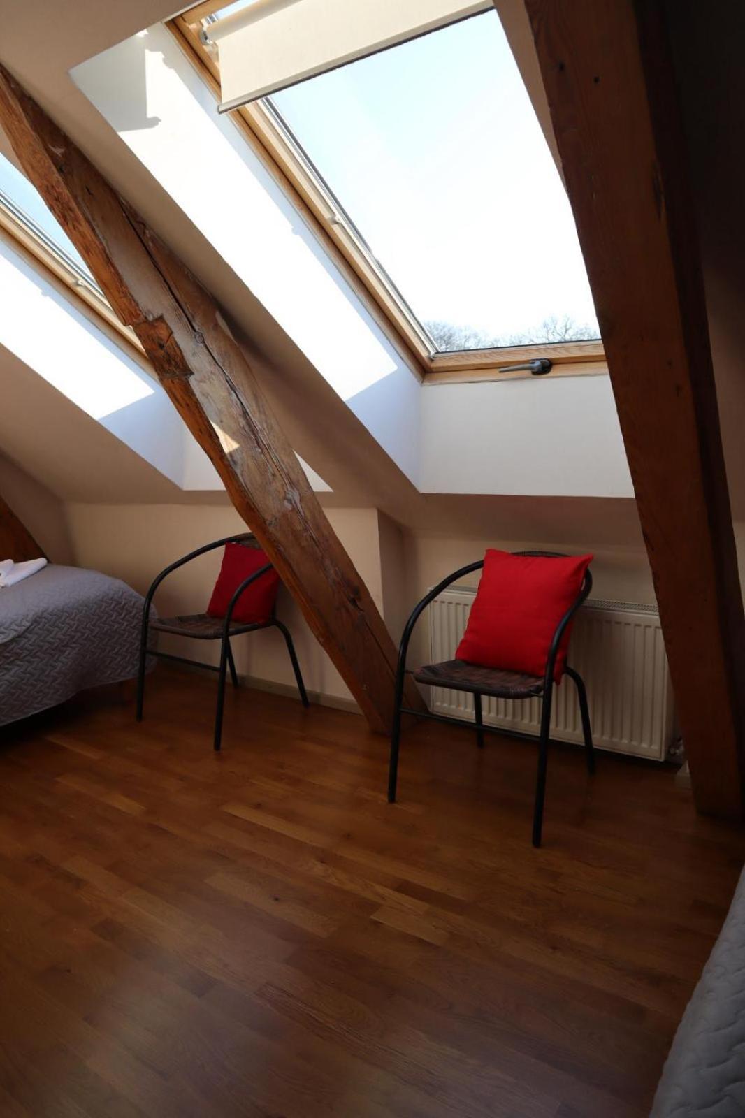 Viesnica Kandava Bagian luar foto